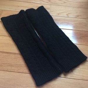 Black leg warmers!